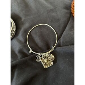 Silver Burnished "hope anchors soul" Anchor Bracelet ~ Gift Idea!